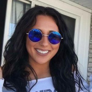 Meet your Posher, Tori